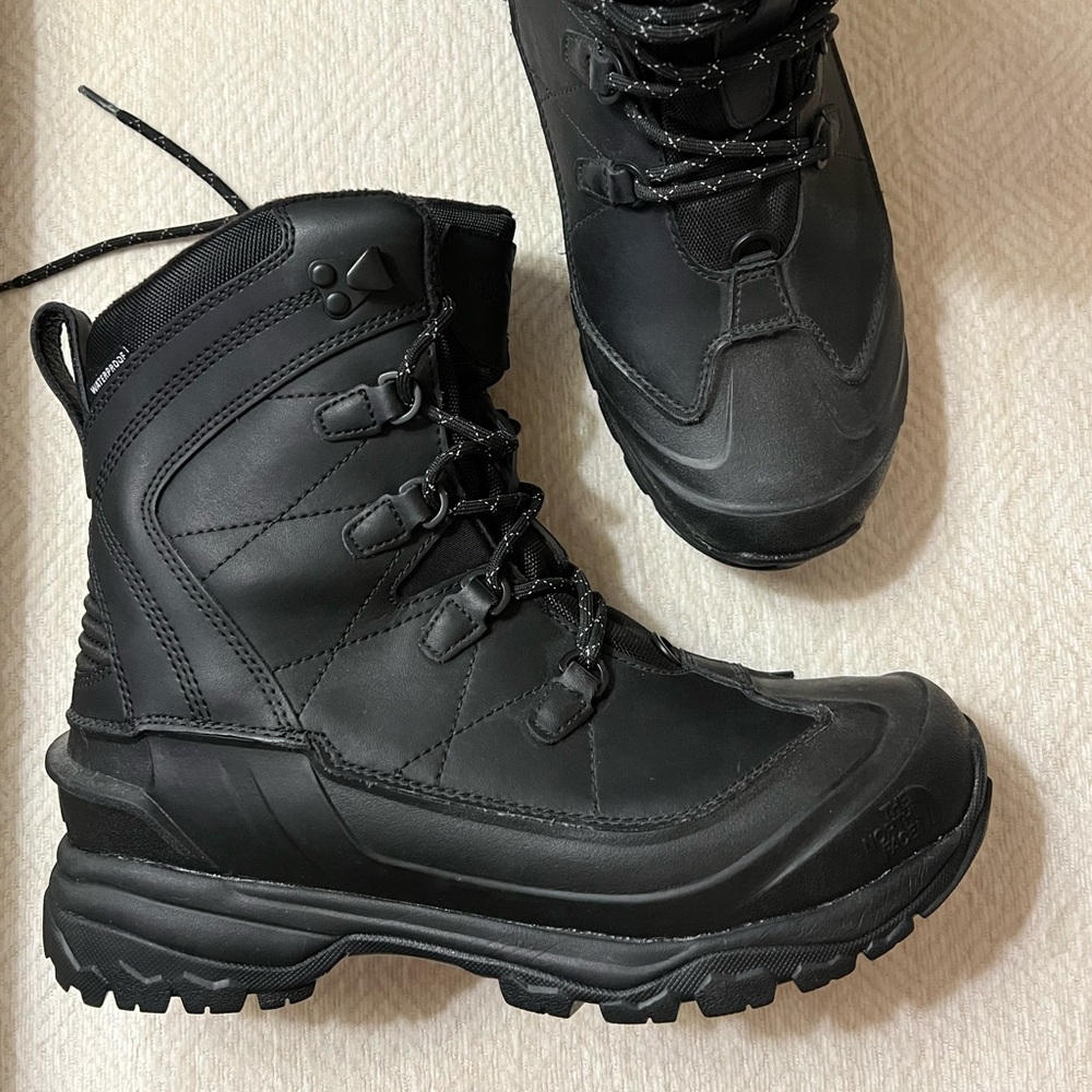 Mens The North Face snow boots sz 9 men’s
